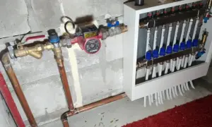 Instalacja grzewcza z pompą obiegową. Zapowietrzona pompa co objawy? Sprawdź zawory i odpowietrzniki.